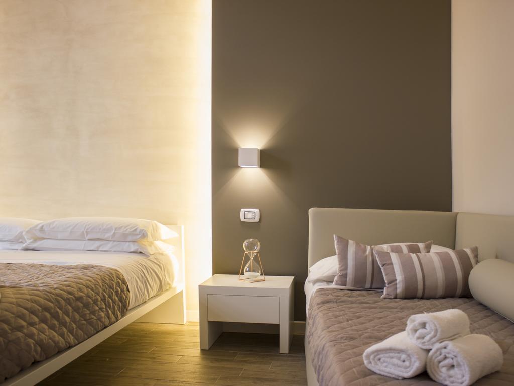 La Banchina Holiday Rooms Trani Exterior foto
