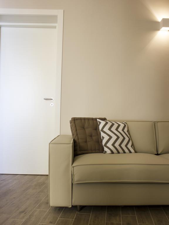 La Banchina Holiday Rooms Trani Exterior foto